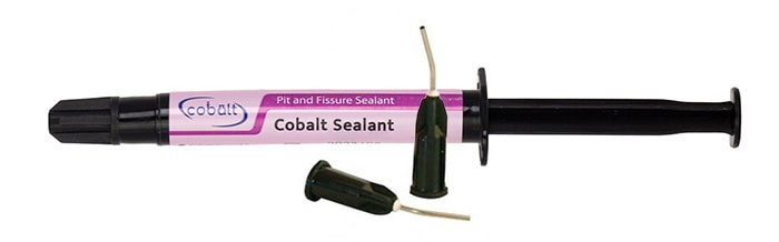 یه عدد سرنگ فیشورسیلانت کبالت Cobalt Fissure Sealant به همراه دوعدد تیپ مخصوص